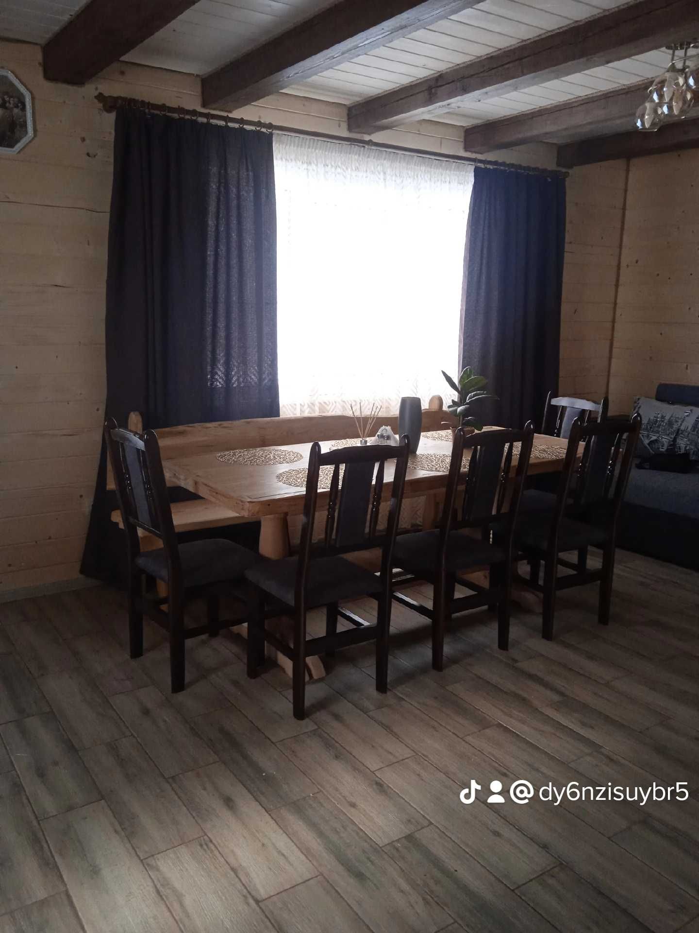 Відпочинок у Татарові, Біля Потічка '