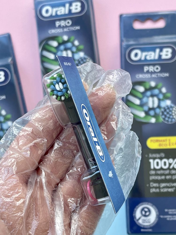 Оралб Oralb Crossaction Black! Набір 4штуки!