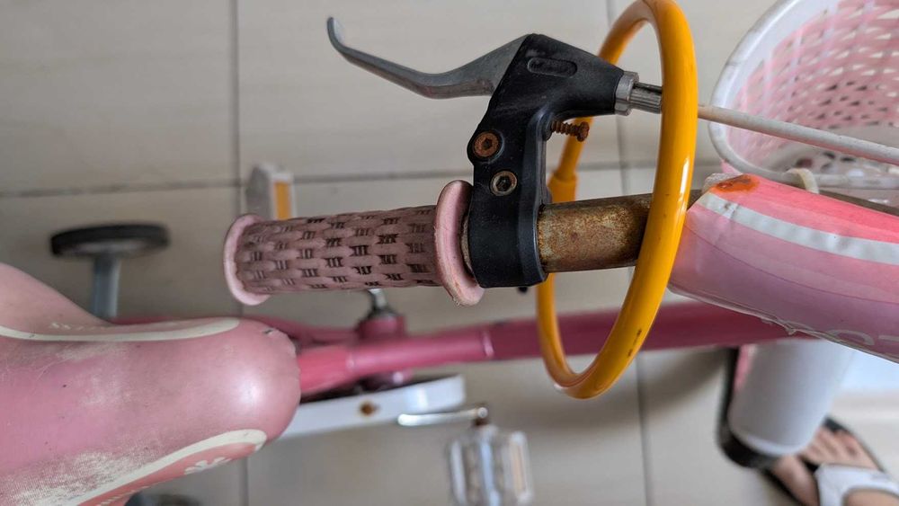 Rowerek dla dziecka trójkołowy + kask.