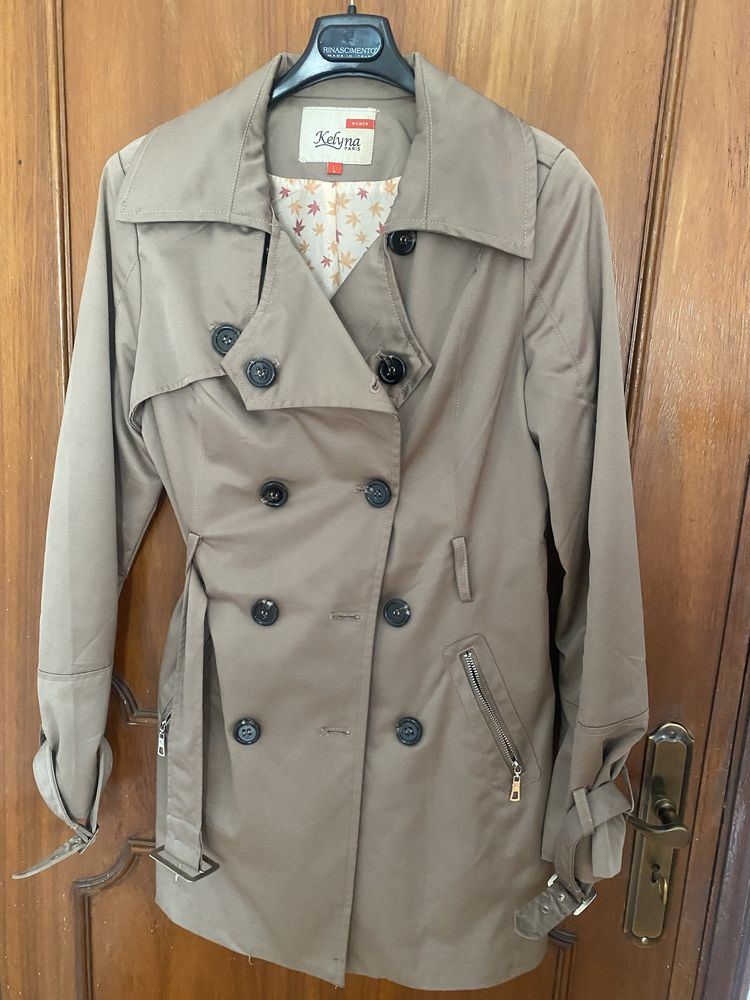 Blazer e gabardine beje