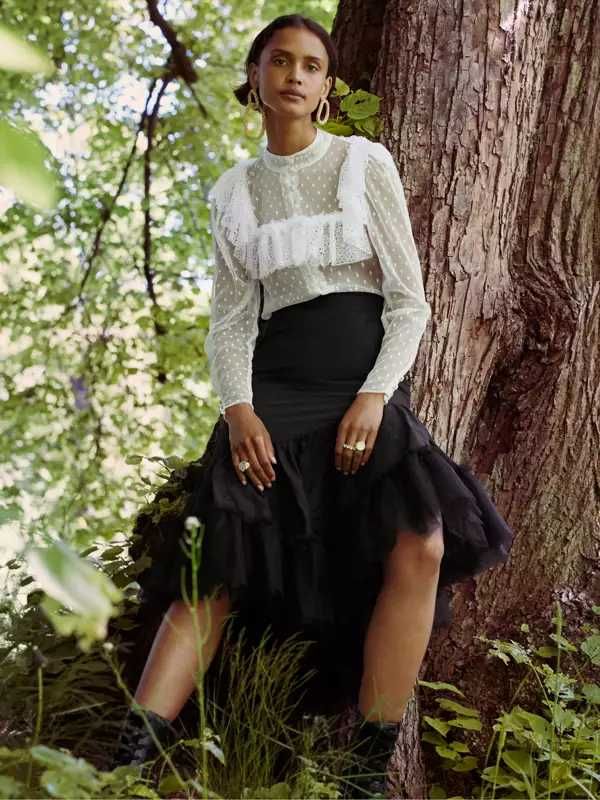 H&M Sandra Mansour Tiulowa bluzka z falbaną
