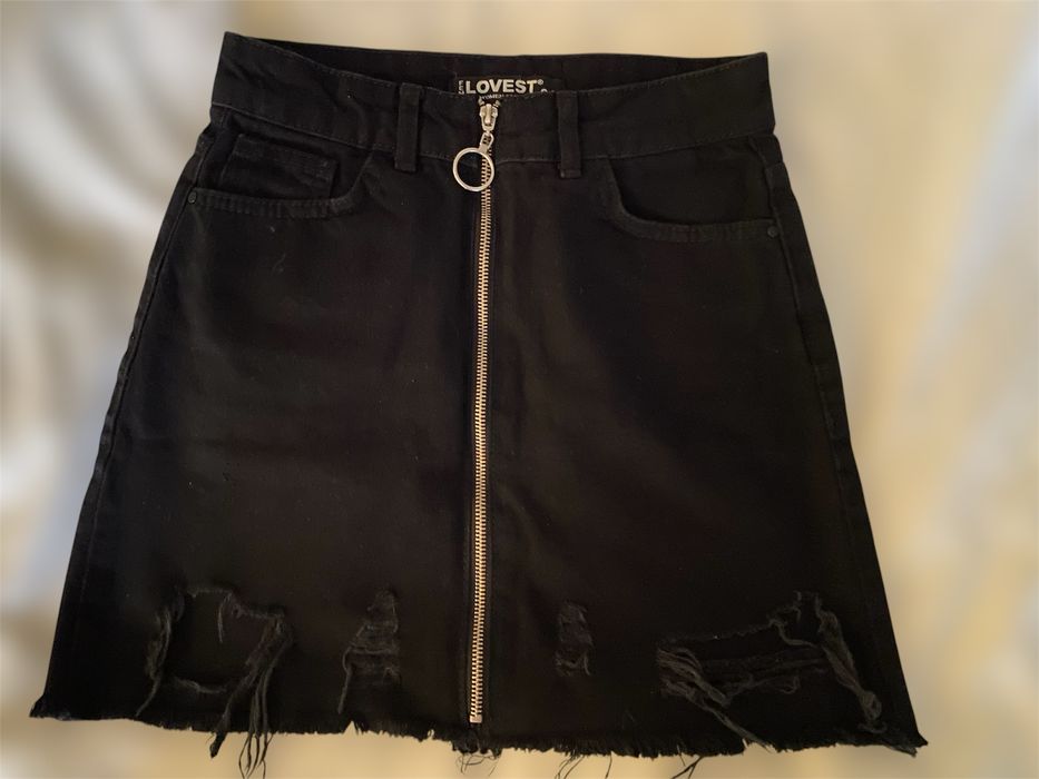 Чорна спідниця