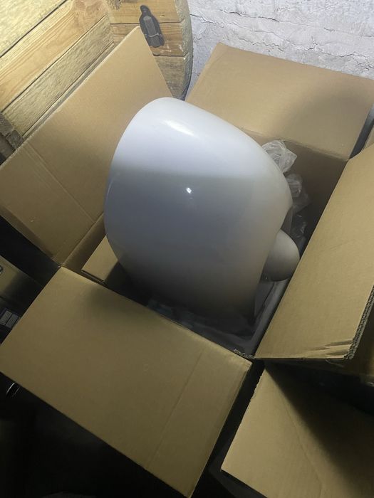 Унітаз Roca в ідеальному стані є 2 шт