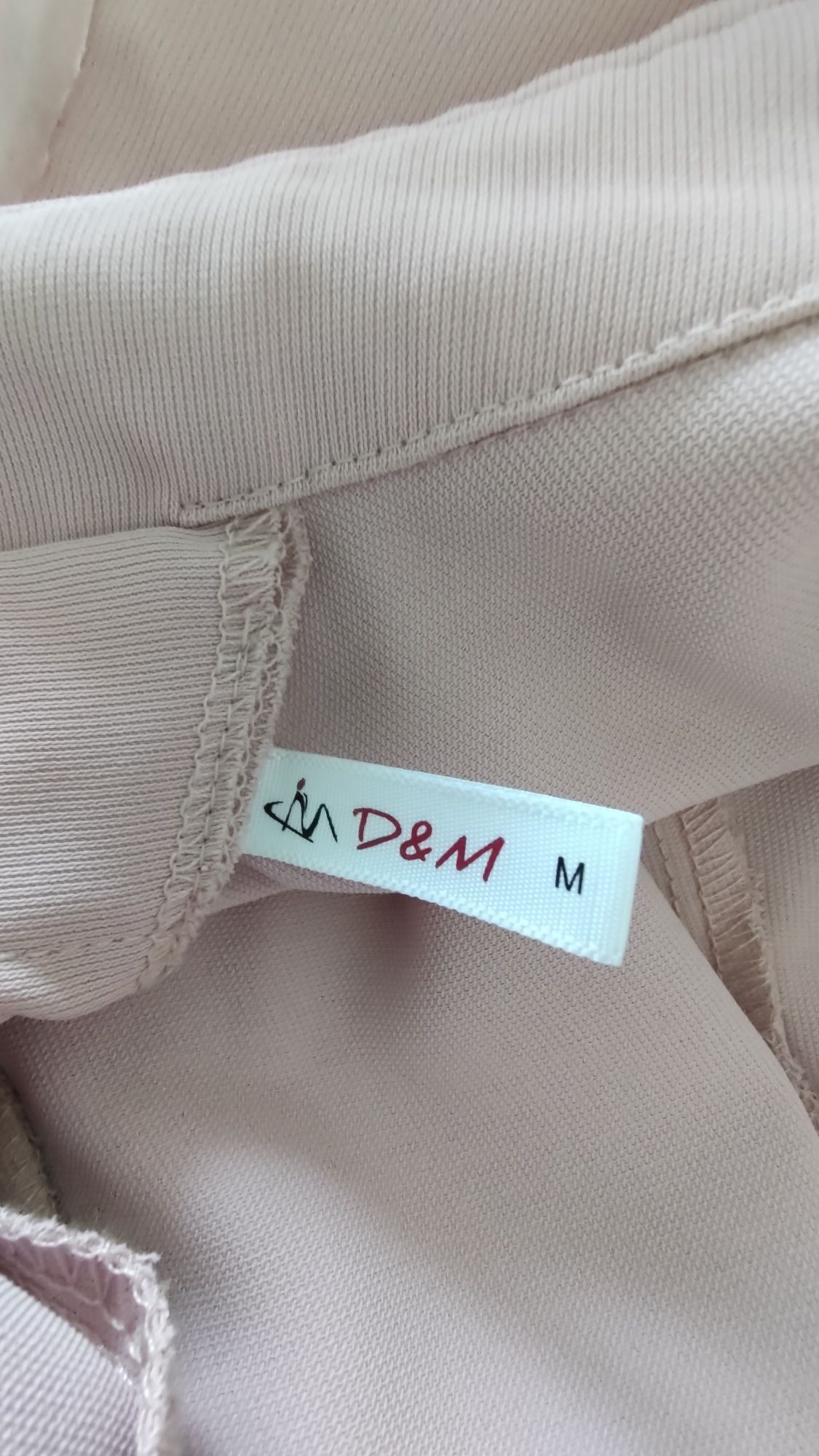 D&M.Sukienka z tiulowymi rękawami roz.M