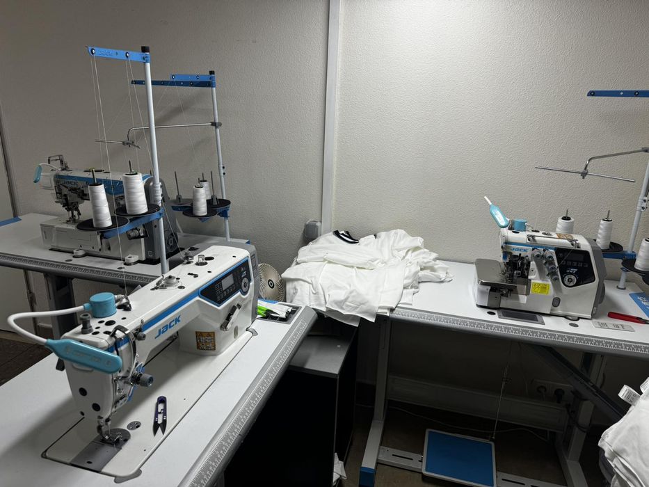 Швейне виробництво, пошив одягу. Швейний цех. Шиємо швидко та якісно
