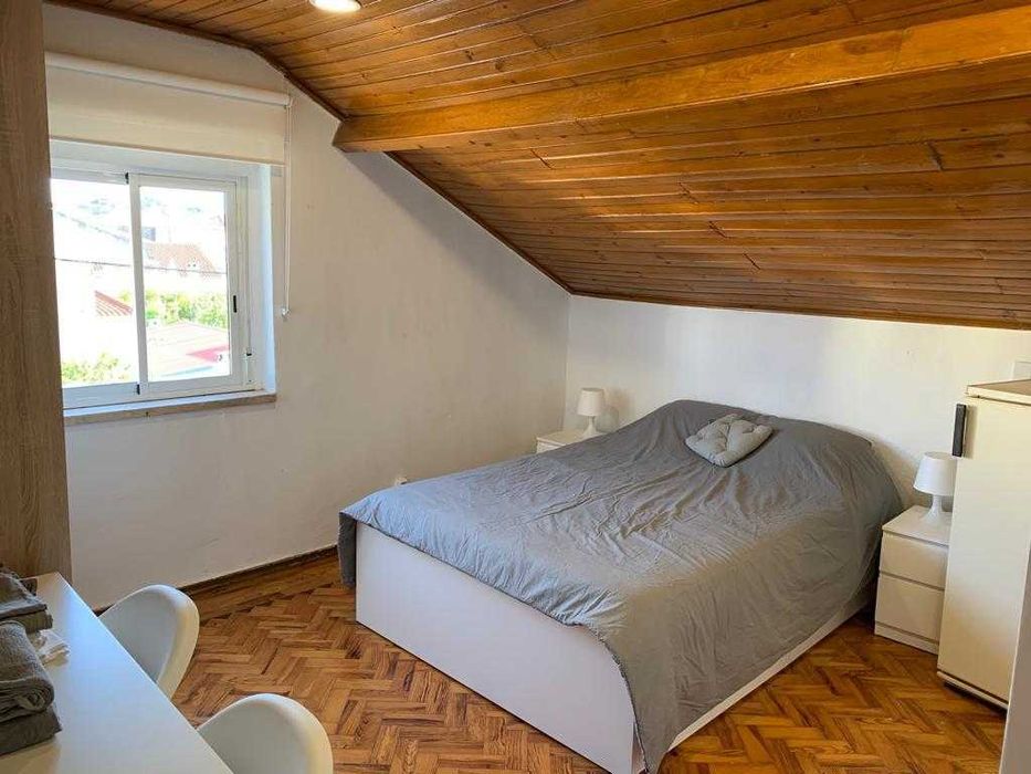 Quarto Suite Casal Corroios