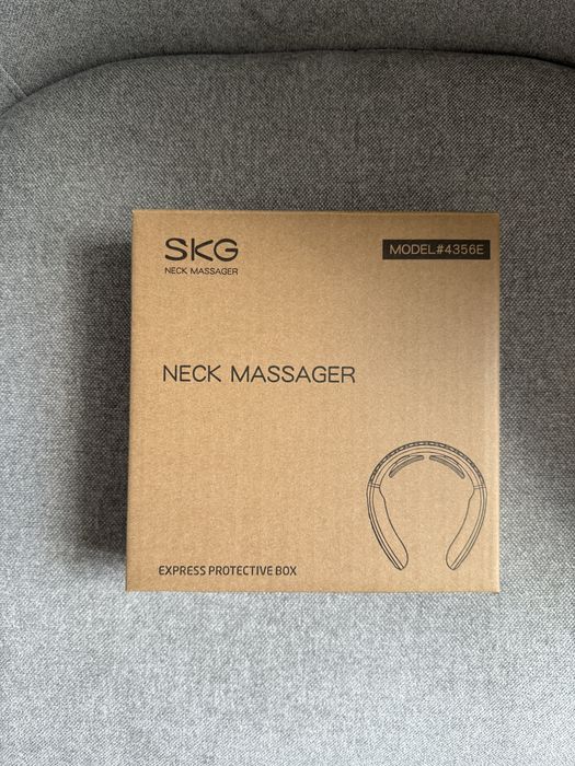 Масажер для шиї SKG 4356E White Neck massager