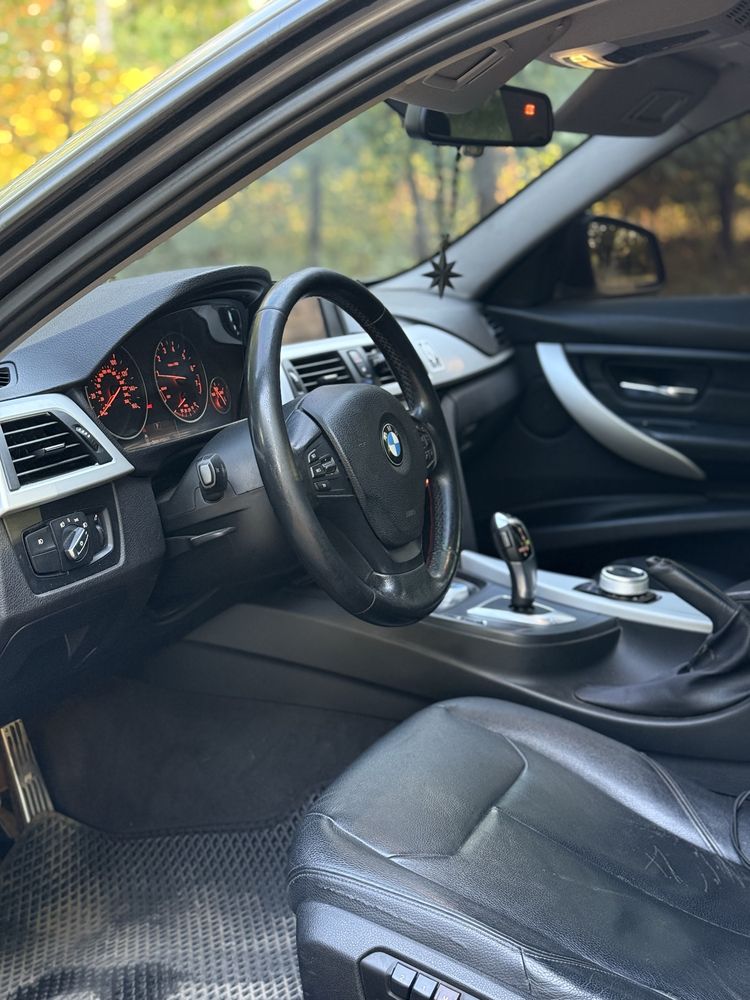 Продам bmw f30 328i 2012