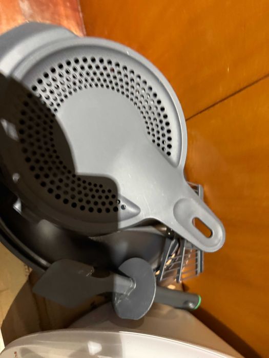 Bimby TM6 com acessórios e livros incluídos