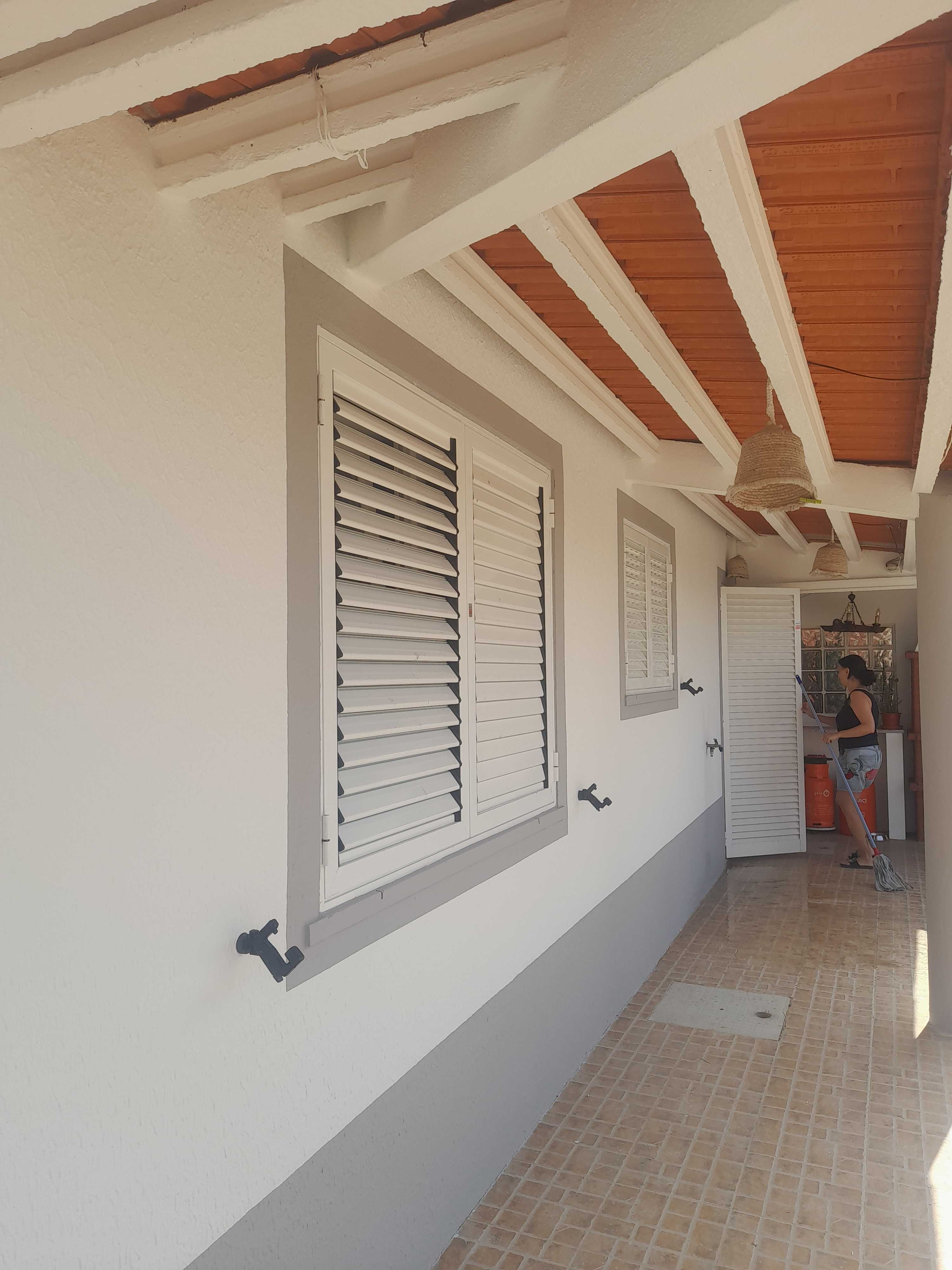 Faço trabalhos pinturas chao flutuante pladur