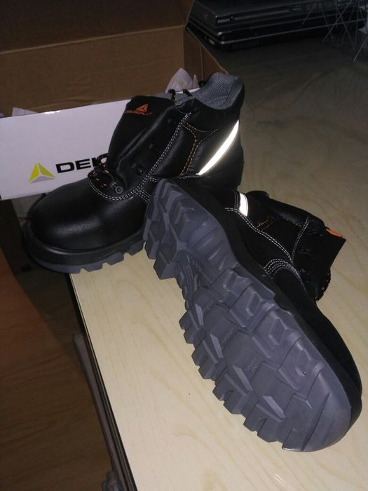 Bota de proteção Deltaplus Phoenix S3 SRC