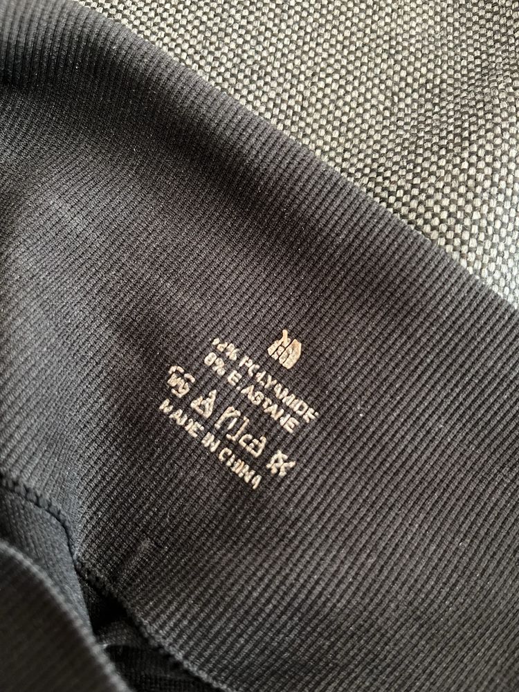 Komplet na silownie czarny legginsy