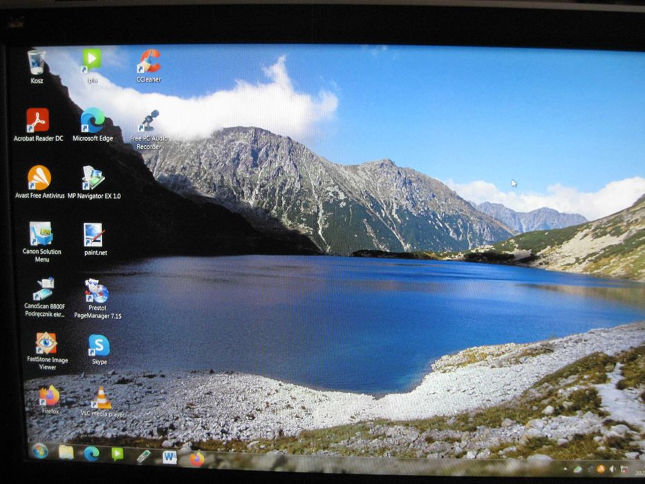 Komputer    FUJITSU   kompaktowa obudowa