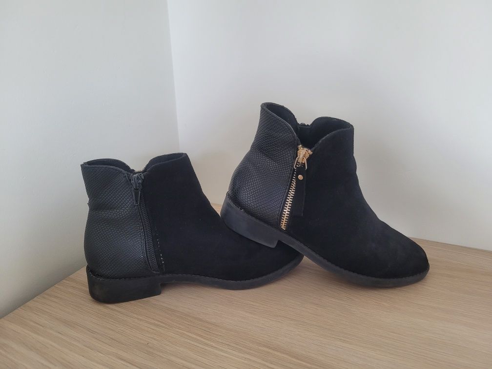 Buty Botki czarne rozm. 33/34 bdb stan