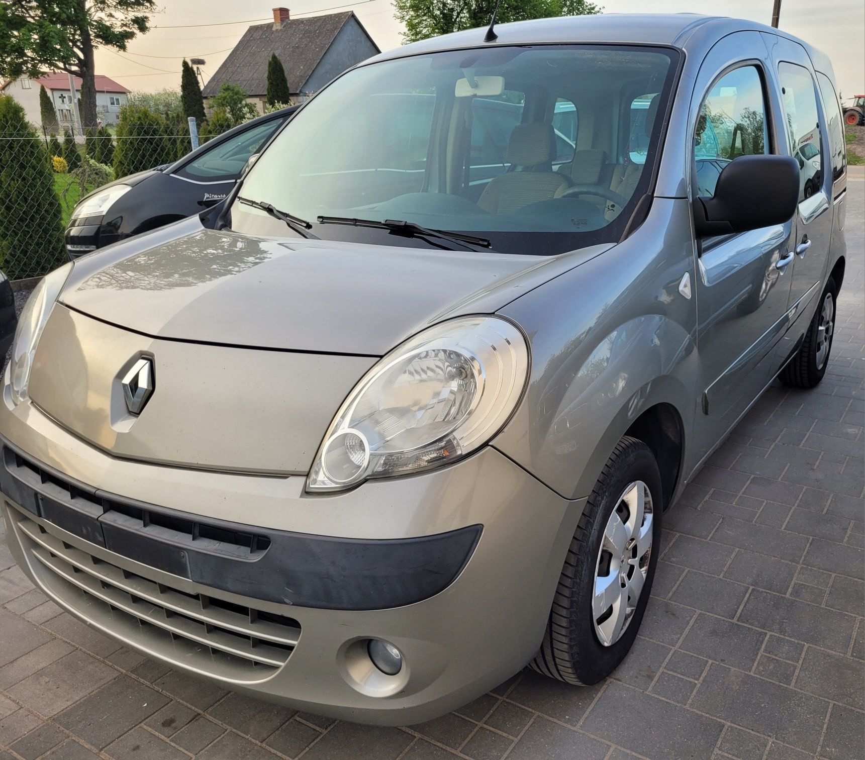 Renault Kangoo II 1.5 DCI 90 KM 2011 rok EURO 5