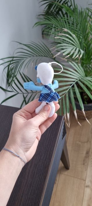 33. Smerf! Mała maskotka dziewczynka brelok na prezent