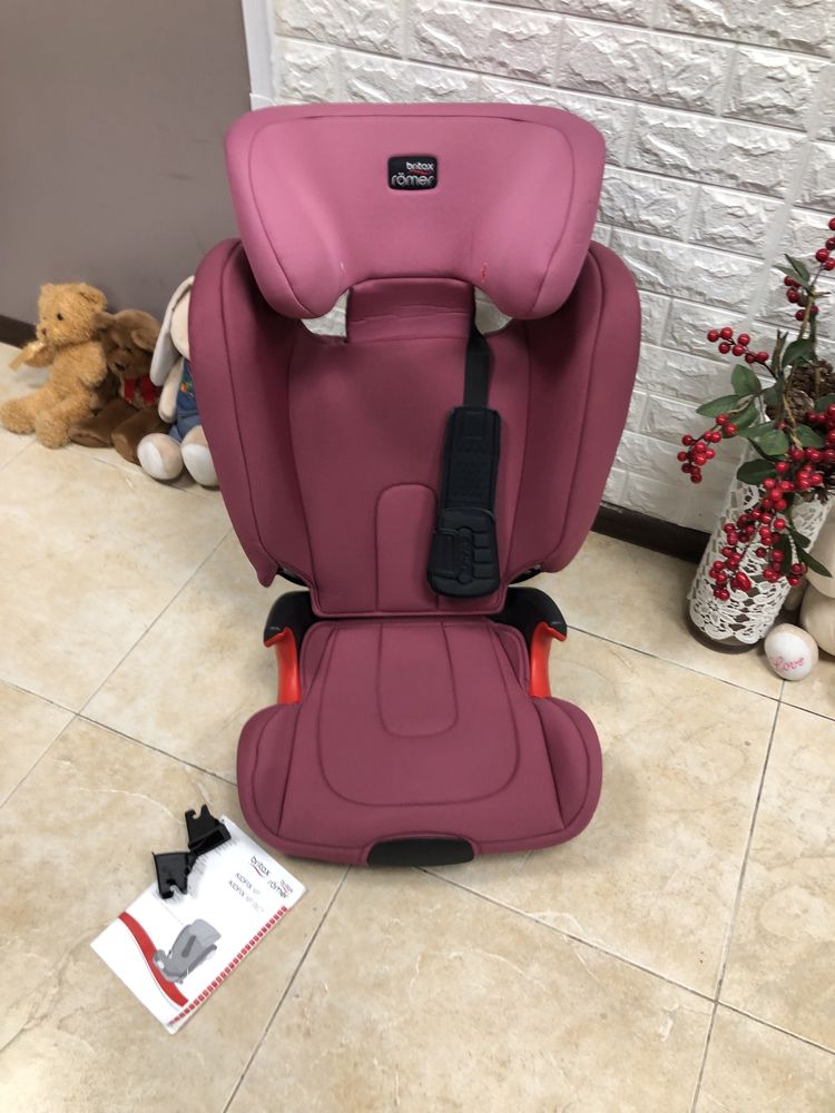 Автокрісло BRITAX ROMER KIDFIX XP Група 2/3 (15-36кг) бустер