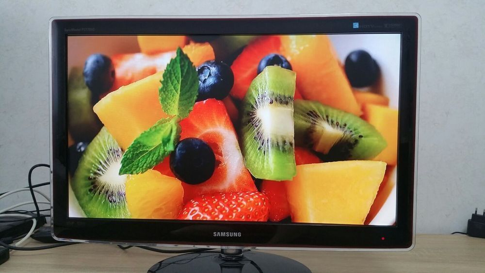 Шикарный телевизор SAMSUNG