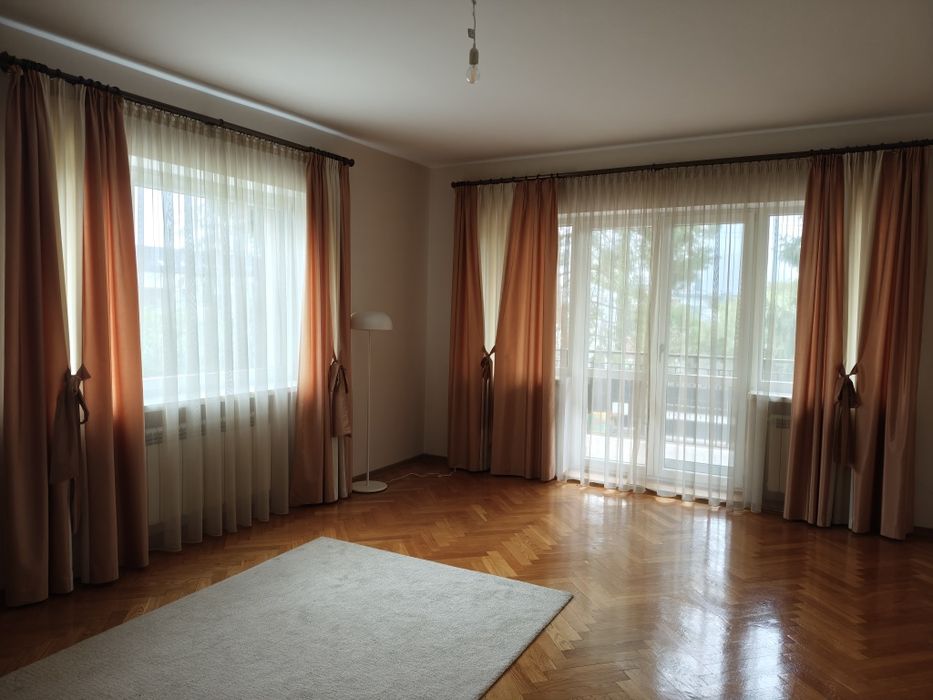 Firany beżowe, na taśmie