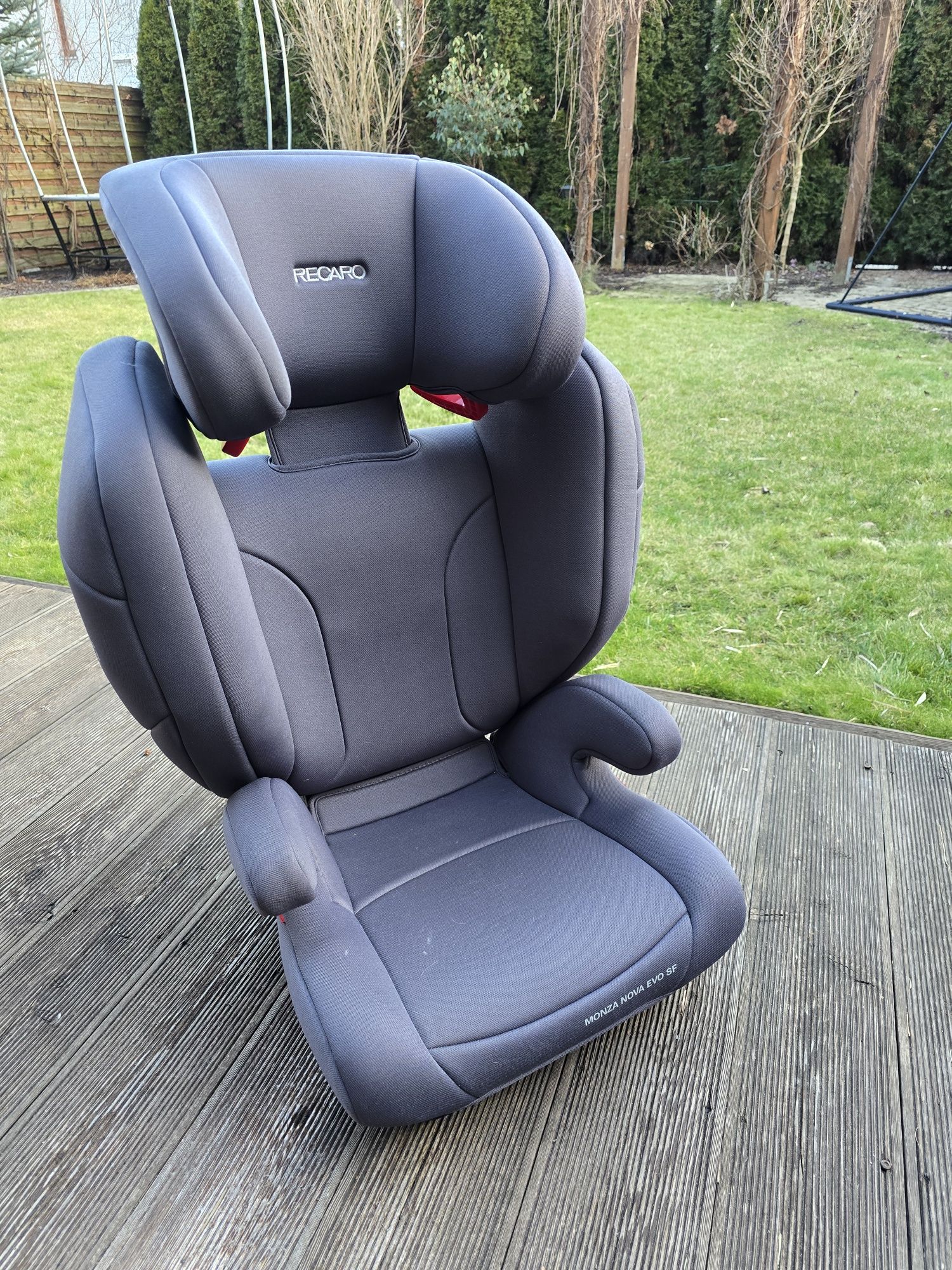 Recaro Monza Nova Evo sf z ISOFIX 15-36kg Simply Grey