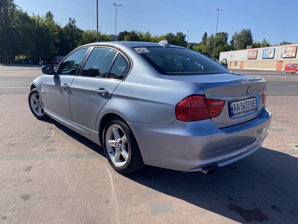 Продам BMW 318D E90