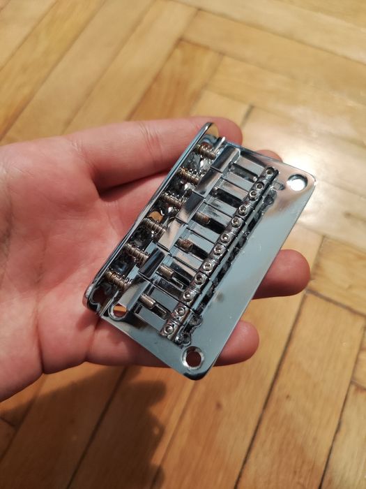 Mostek do gitary elektrycznej Squier Bullet Mustang