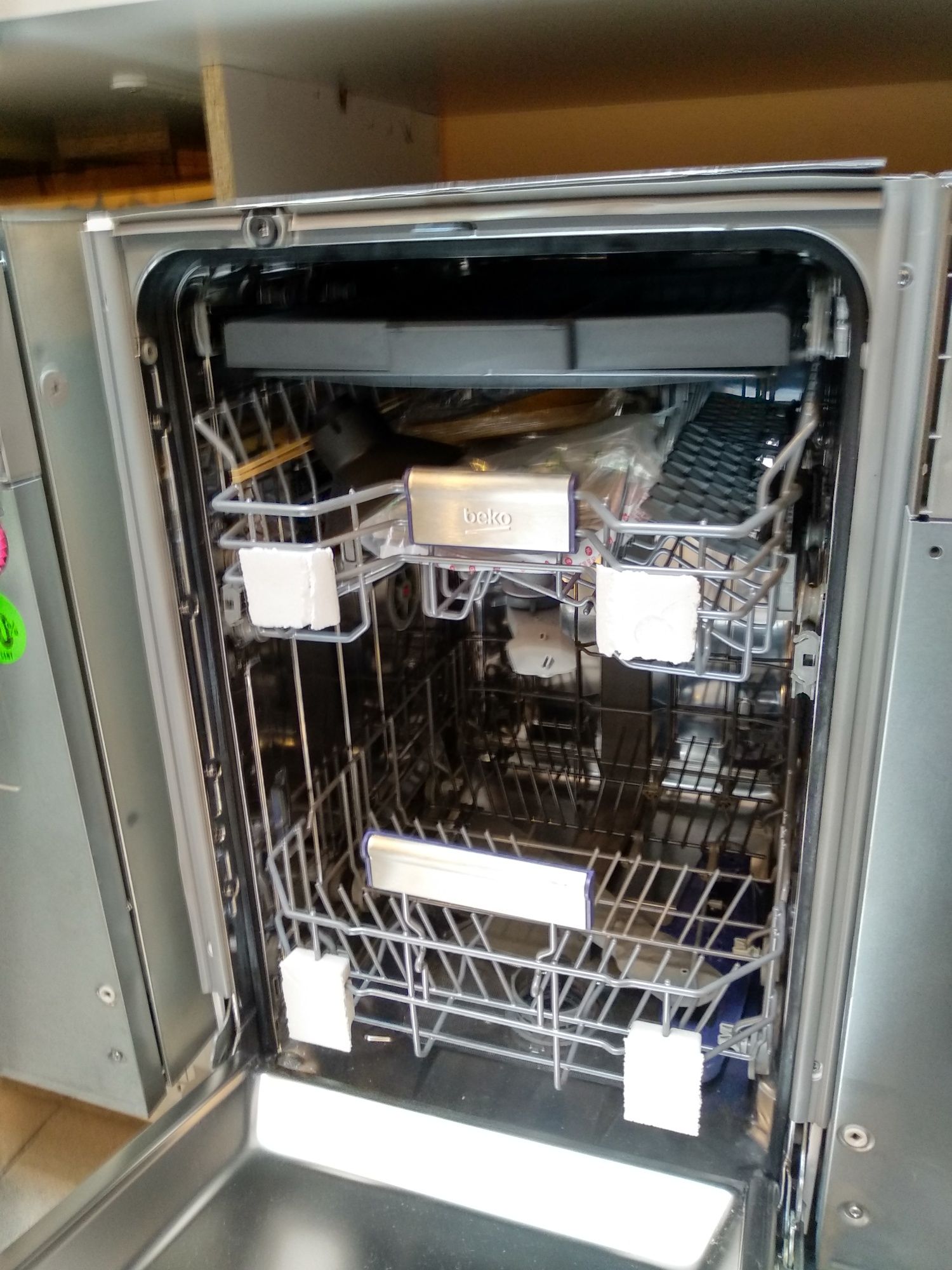 OUTLET Janki ul Wspólna 6 Zmywarka BEKO DIS28122