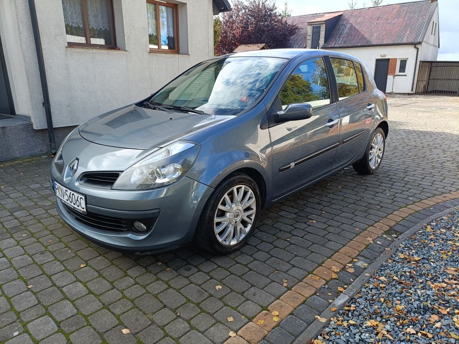 Renault Clio 3 1.6 16V 112KM