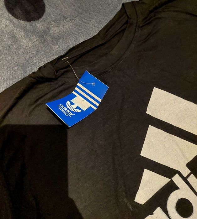 Tshirt Adidas preta