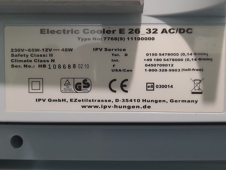 Авто холодильник *Ezetil'-12V/220V*26л.