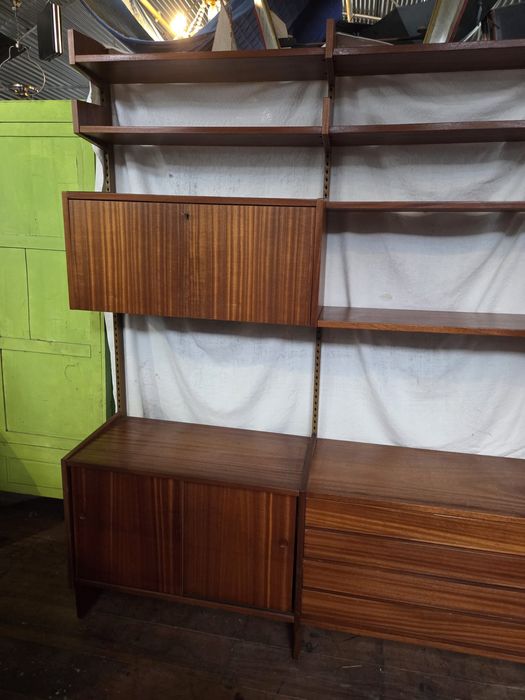 Estante estilo nordico em bom estado em freijo e  teka .