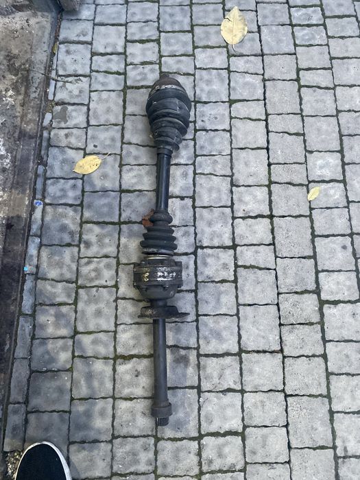 Півісь транспортер 2.5тді Т4 75кв полувісь