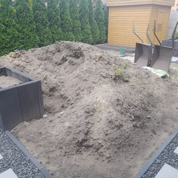 Oddam czarną ziemię za darmo