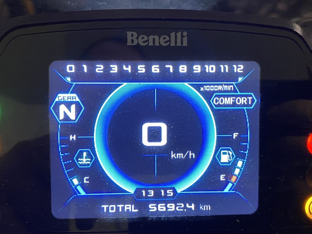 Benelli 502c - przebieg 5700km,