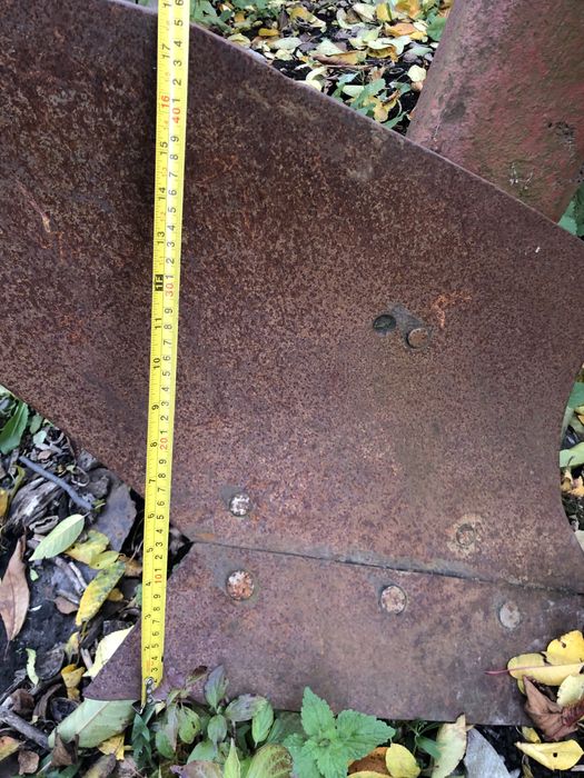 Плуг двох корпусний . Стан нового.