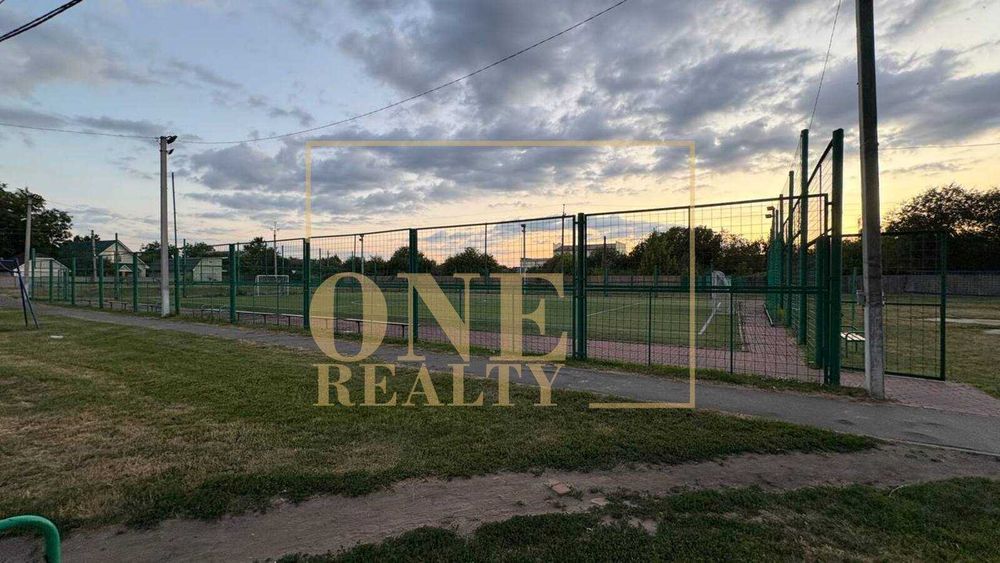 Будинок з зем. ділянкою 13.38 соток в центрі села Велика Олександрівка