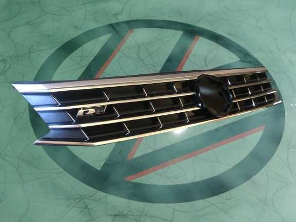Решетка радиатора Passat B8  R-Line