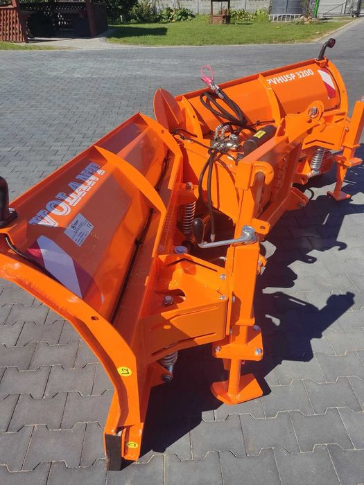 Pług śnieżny komunalny strzałka Volant składany hydrauliczny 2,5-3,2m