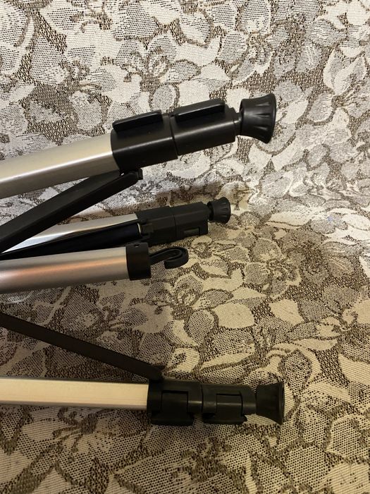 Триноги для фотоаппарата.Штативы.