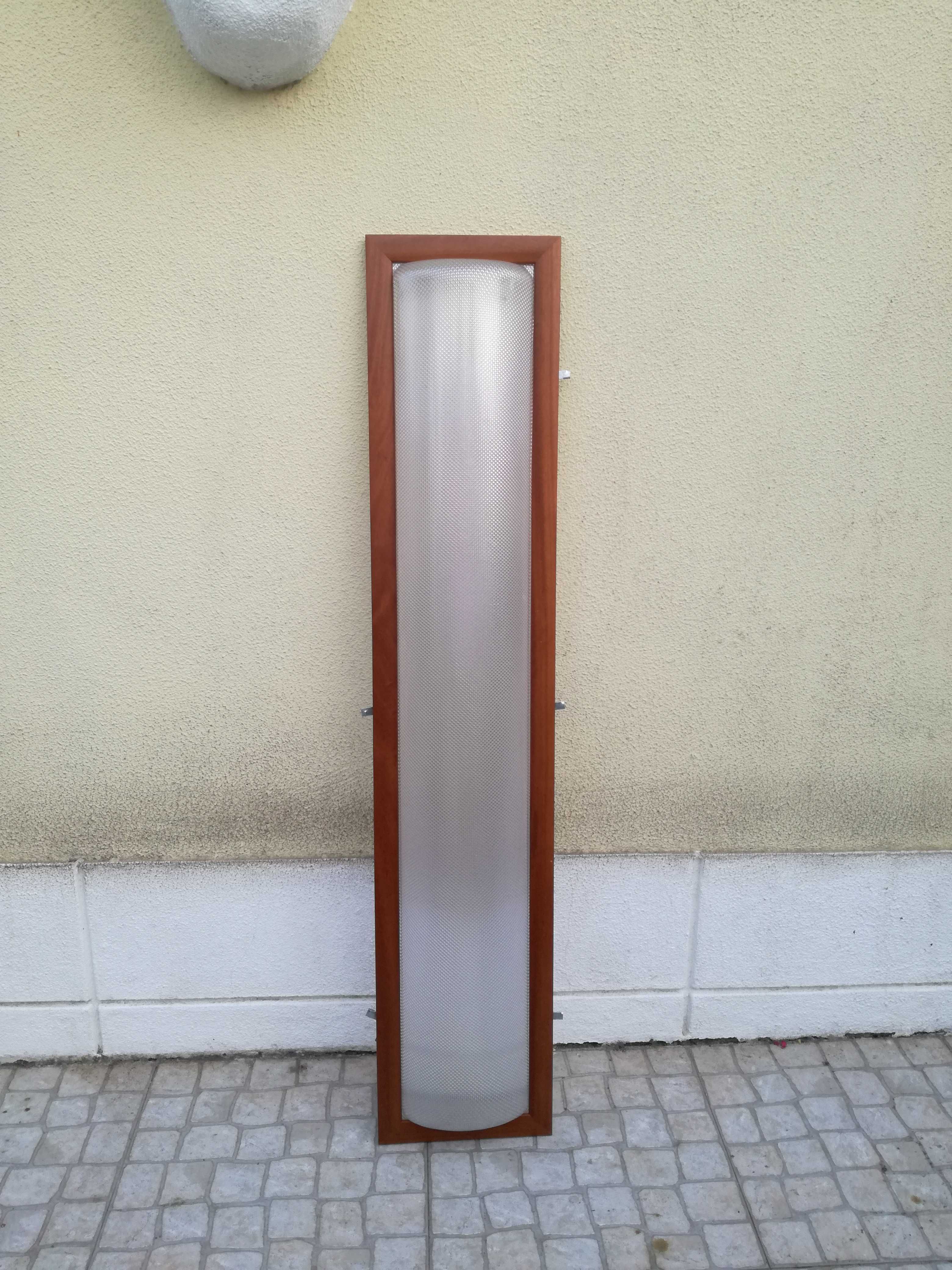 Aplique de teto ou parede em madeira e plástico novo