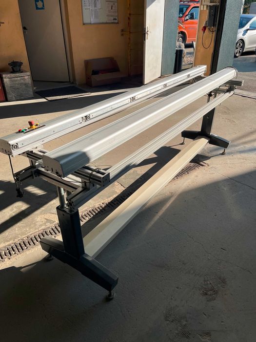 JOT Automation J204-01 podajnik płytek stół taśmowy prod elektroniki