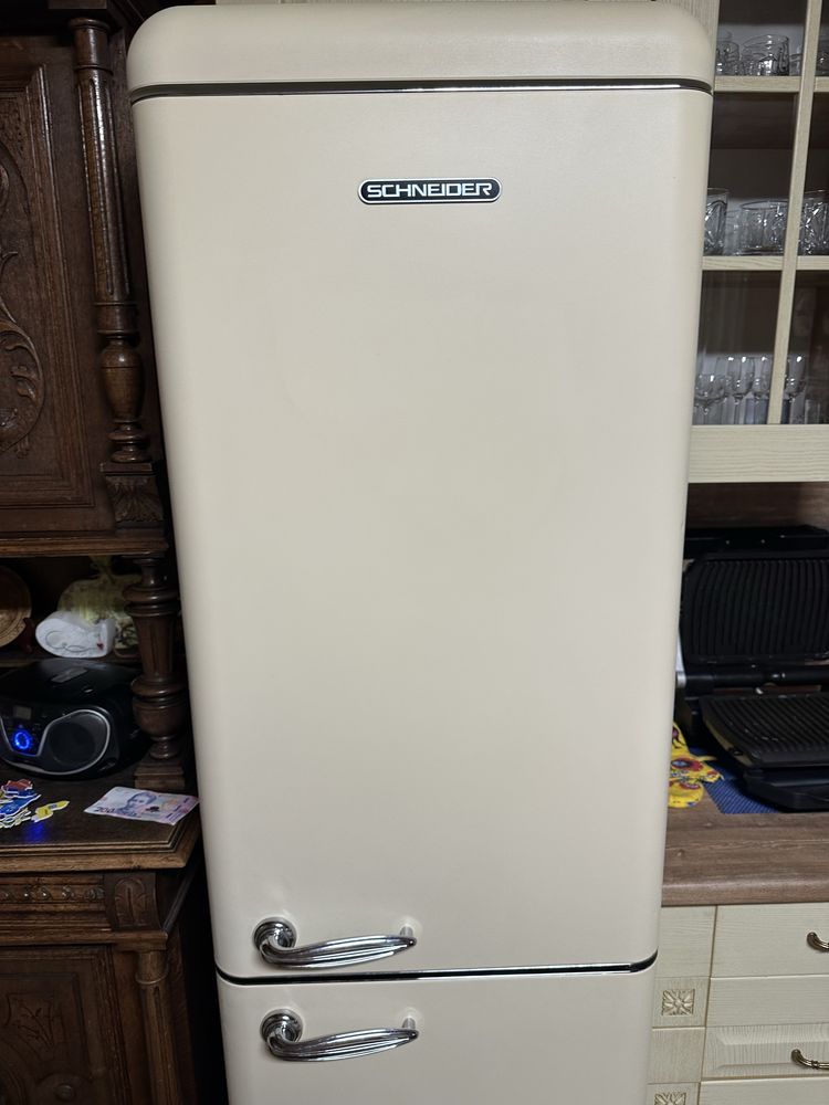 Ретро холодильник SCHNEIDER NO FROST