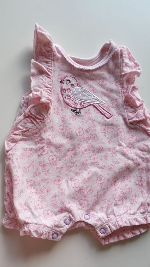 Dwa letnie rampersy, r. 62