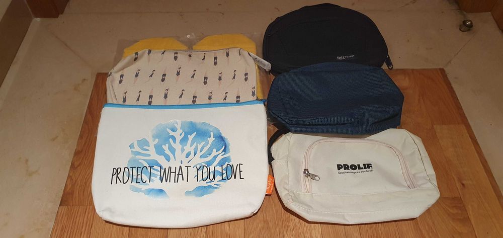 Conjunto de Bolsas (7) - Produtos Cosméticos e Praia