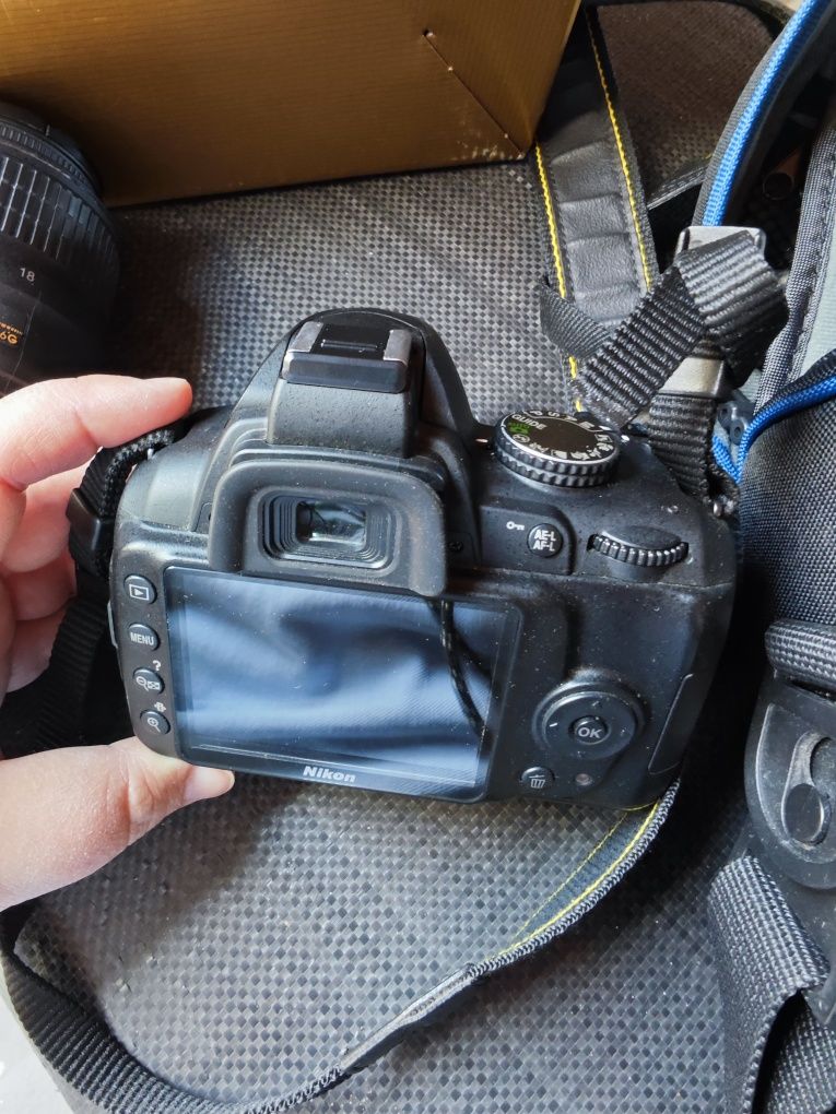 Máquina fotográfica Nikon D3000