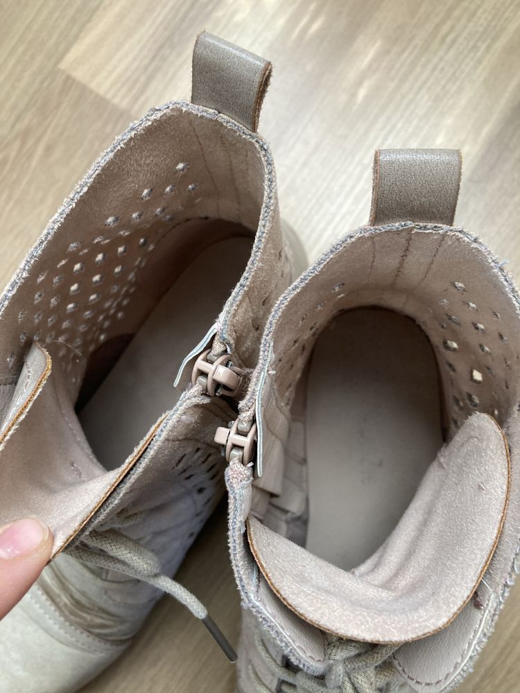 Buty botki rozmiar 39 DeeZee