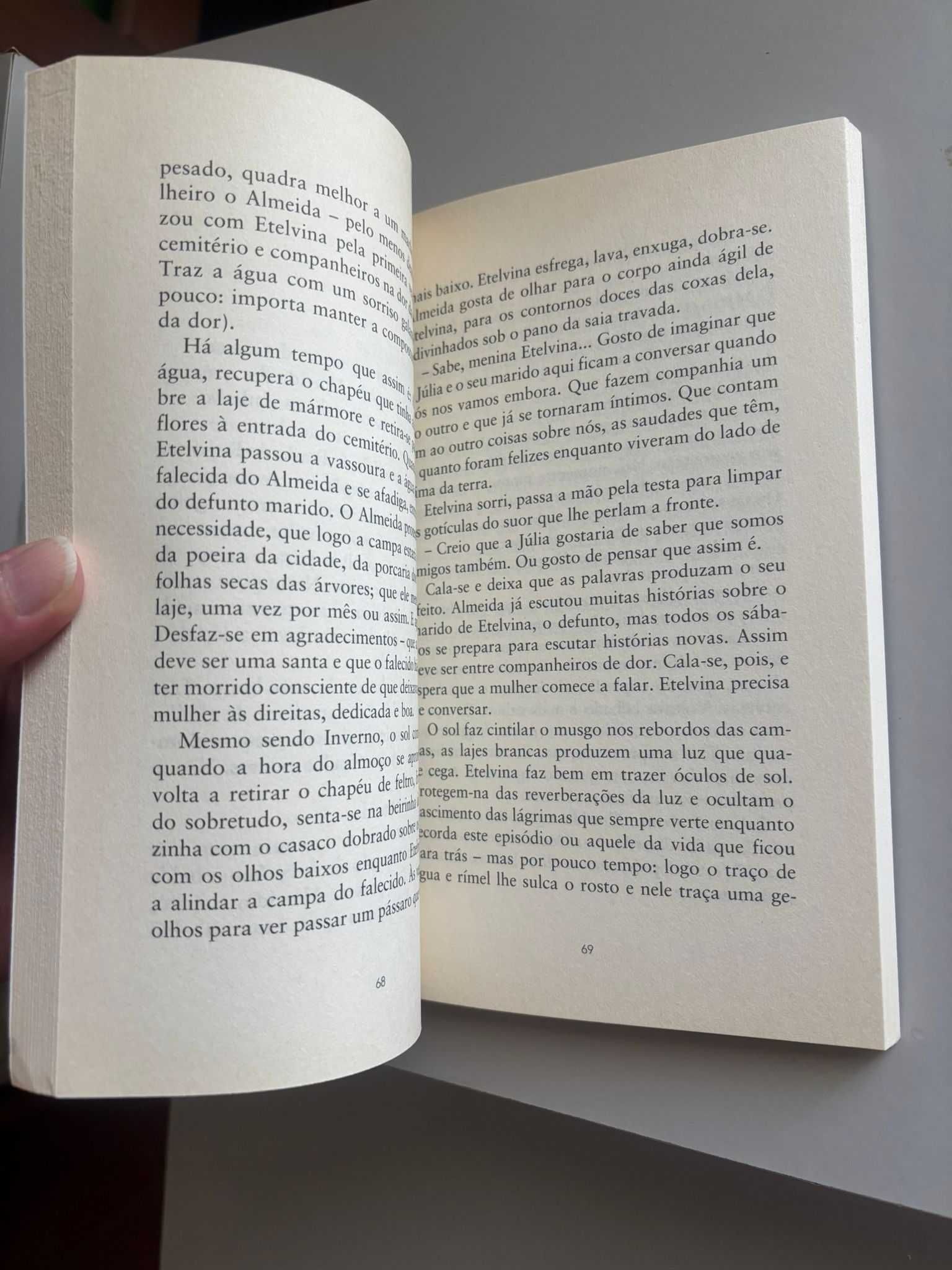 O Profundo Silêncio das Manhãs de Domingo
