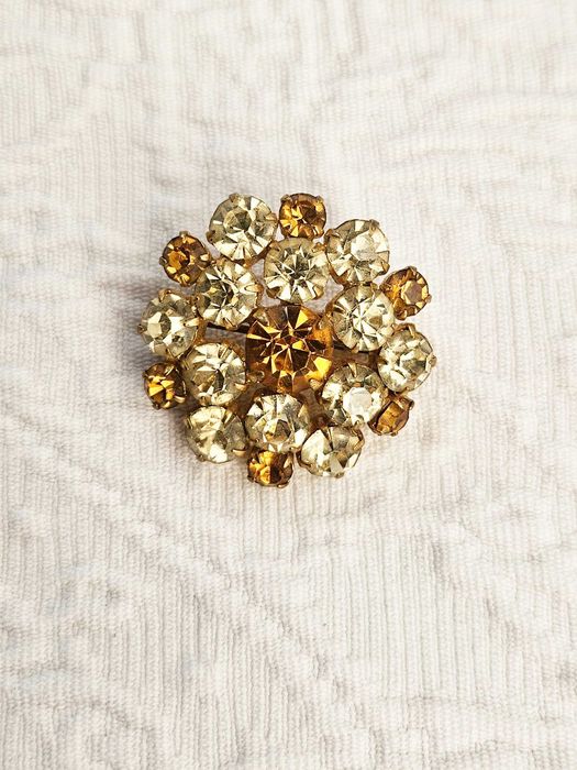 Broszka błyszcząca w kolorach złota