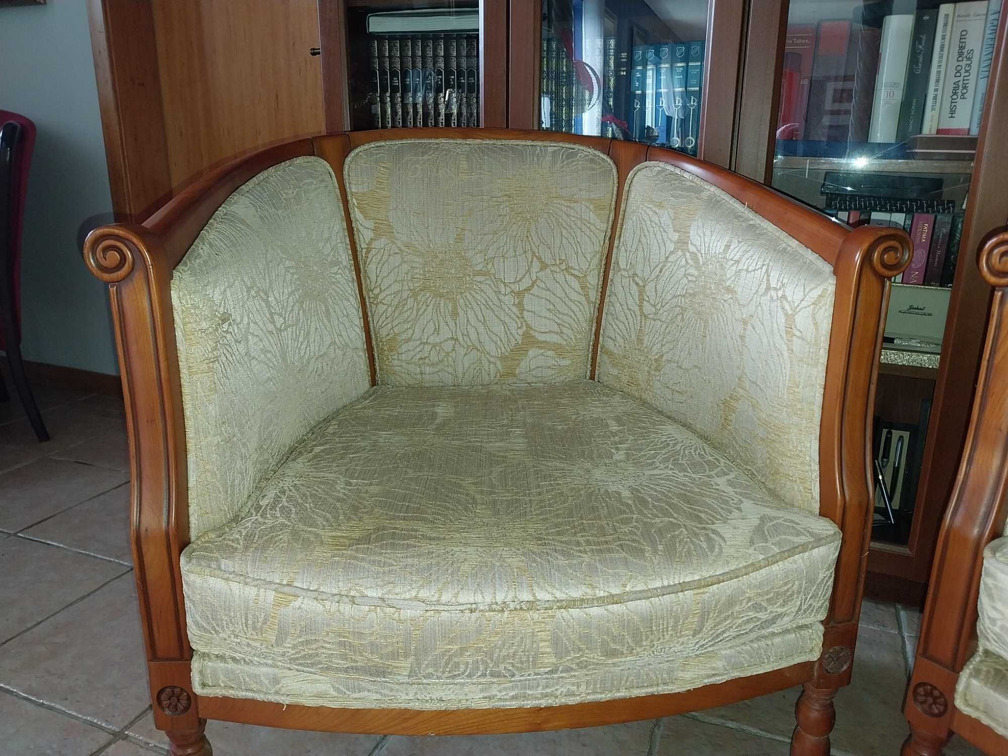 Poltronas estilo clássico