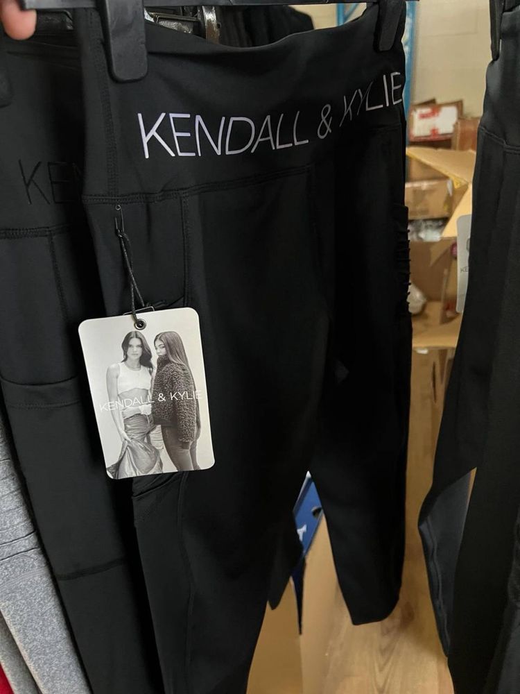 Лосіни Легінси ОПТОМ  Kendall & Kylie Одяг ОПТ СТОК Фітнес Брендовий